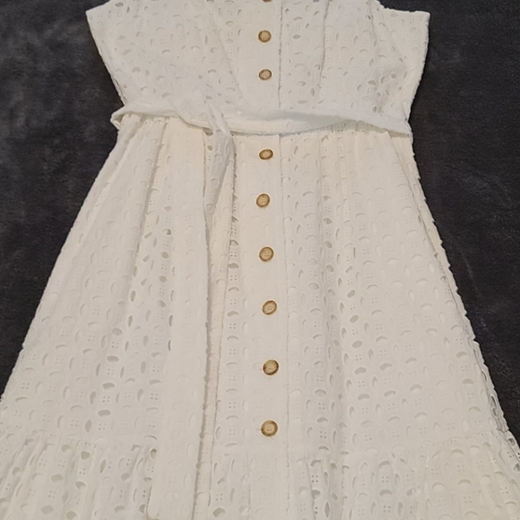 Dress - Picture 3 of 7